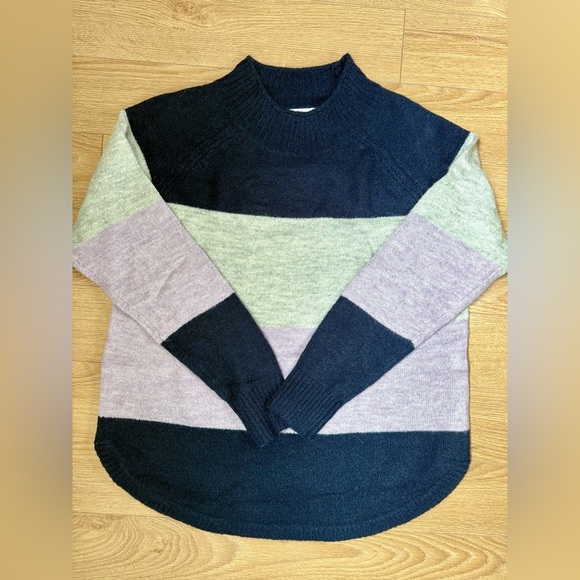 3/$30 - REITMANS Colorblock Striped Women's Sweater - Picture 1 of 5